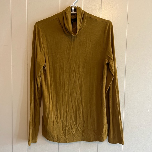 Womens long sleeve turtle neck size M - Picture 1 of 3